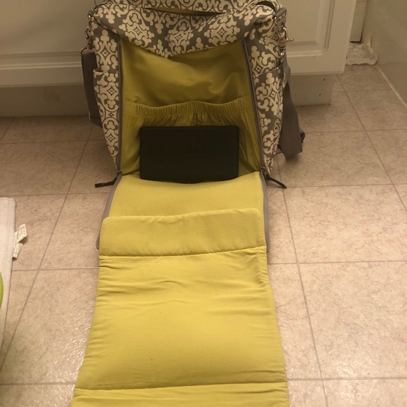 Petunia Boxy Backpack - Breakfast in Berkshire - Picture 4 of 4